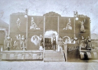 Zalla Girls Show - Hoochie Coochie Show - circa 1920.jpg