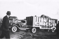Tom Mix elephant truck...1930's.JPG