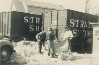 Strates Shows 1947.JPG