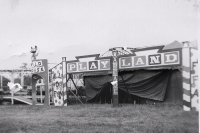 Strates shows arcade ..1962.jpg