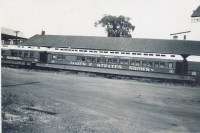 Strates Shows coaches and flats..1953.JPG