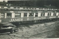 Strates coaches...1953.jpg