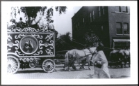Sparks Circus Horse Tableau Clown Wagon .............. 1928.JPG
