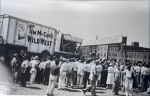 Unloading the Tim McCoy Wild West show 1938.jpg