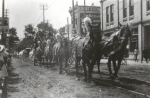 Hagenbeck-Wallace parade down Mainstreet 1909.jpg