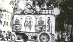 Sparks Shows Tablieu Band Wagon in parade 1928.jpg